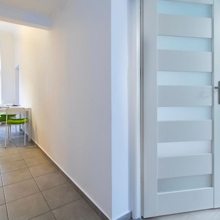 Light Apartment Zyblikiewicza Street Cracovie Extérieur photo